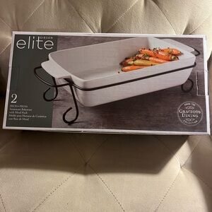 Gibson Elite White Rectangular Stoneware Baker with Metal Rack NIB